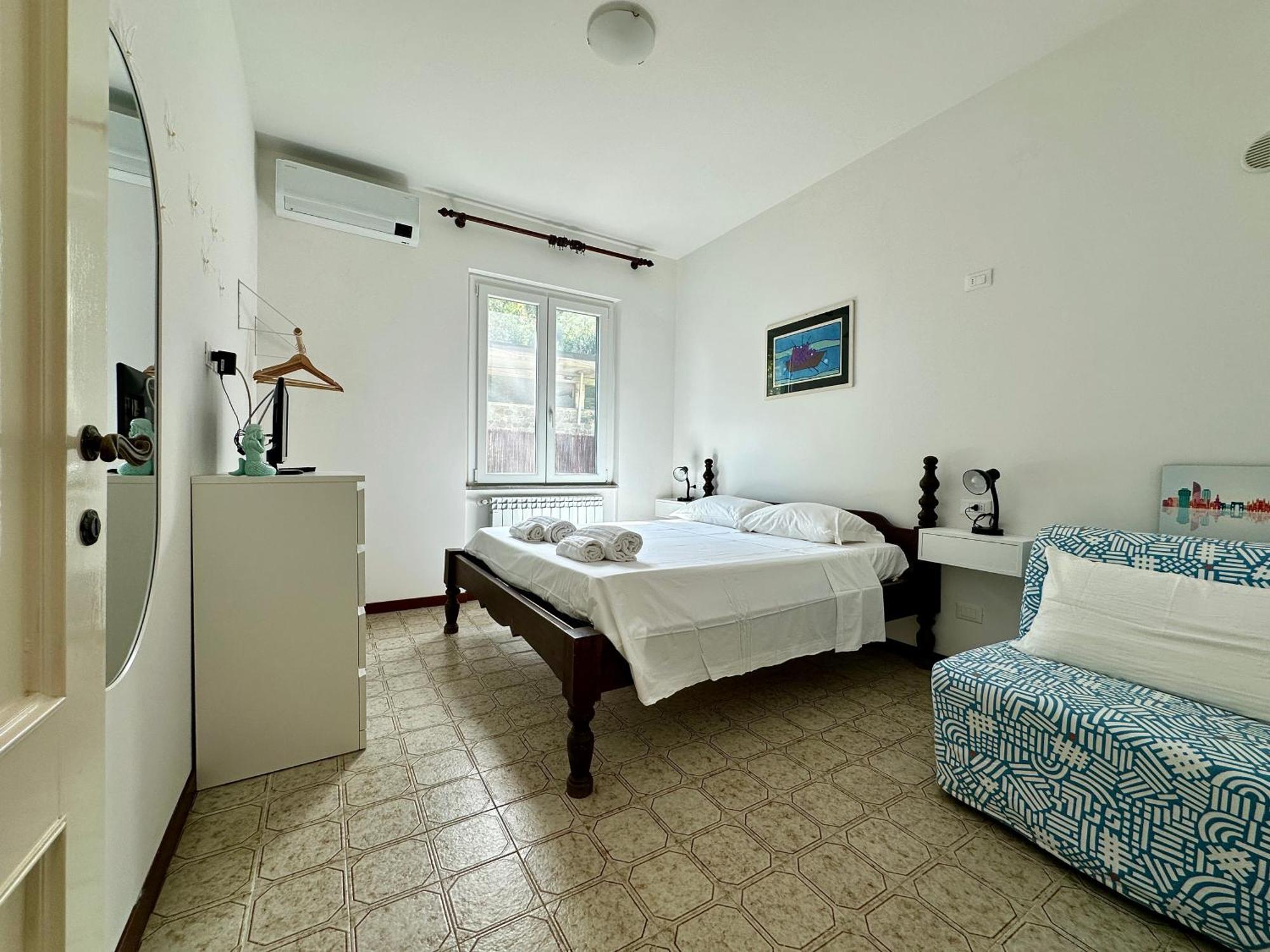 Terrace & Parking - Holiday Home Near Fegina Beach モンテロッソ・アル・マーレ エクステリア 写真